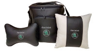 Набор подарочный Skoda: сумка холодильник 20л + подушка-подголовник +  подушка в салон